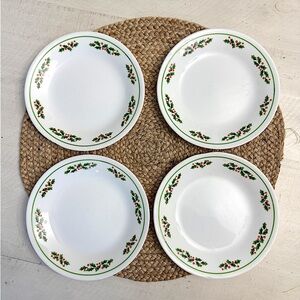VINTAGE Corelle Winter Holly Bread & Butter Plates x 4